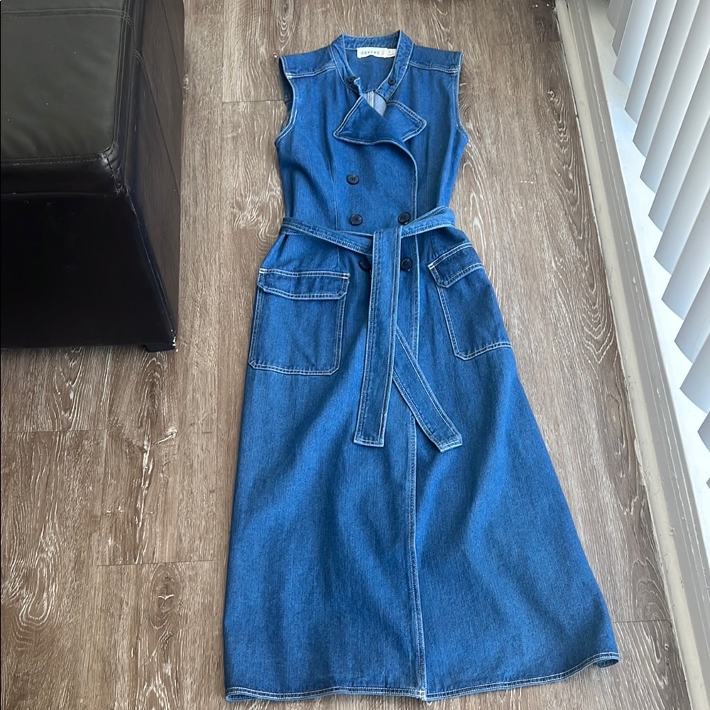 Blue Denim Sleeveless Full-Length Jean Jacket Vest/Dress size Small by Sovere